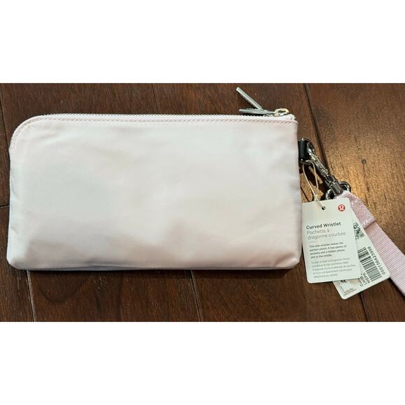 Lululemon Curved Wristlet Clutch W9FZ4S in MEPK Meadowsweet Pink NWT - Picture 9 of 13